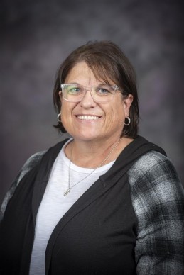 Headshot - Pam VanderPol